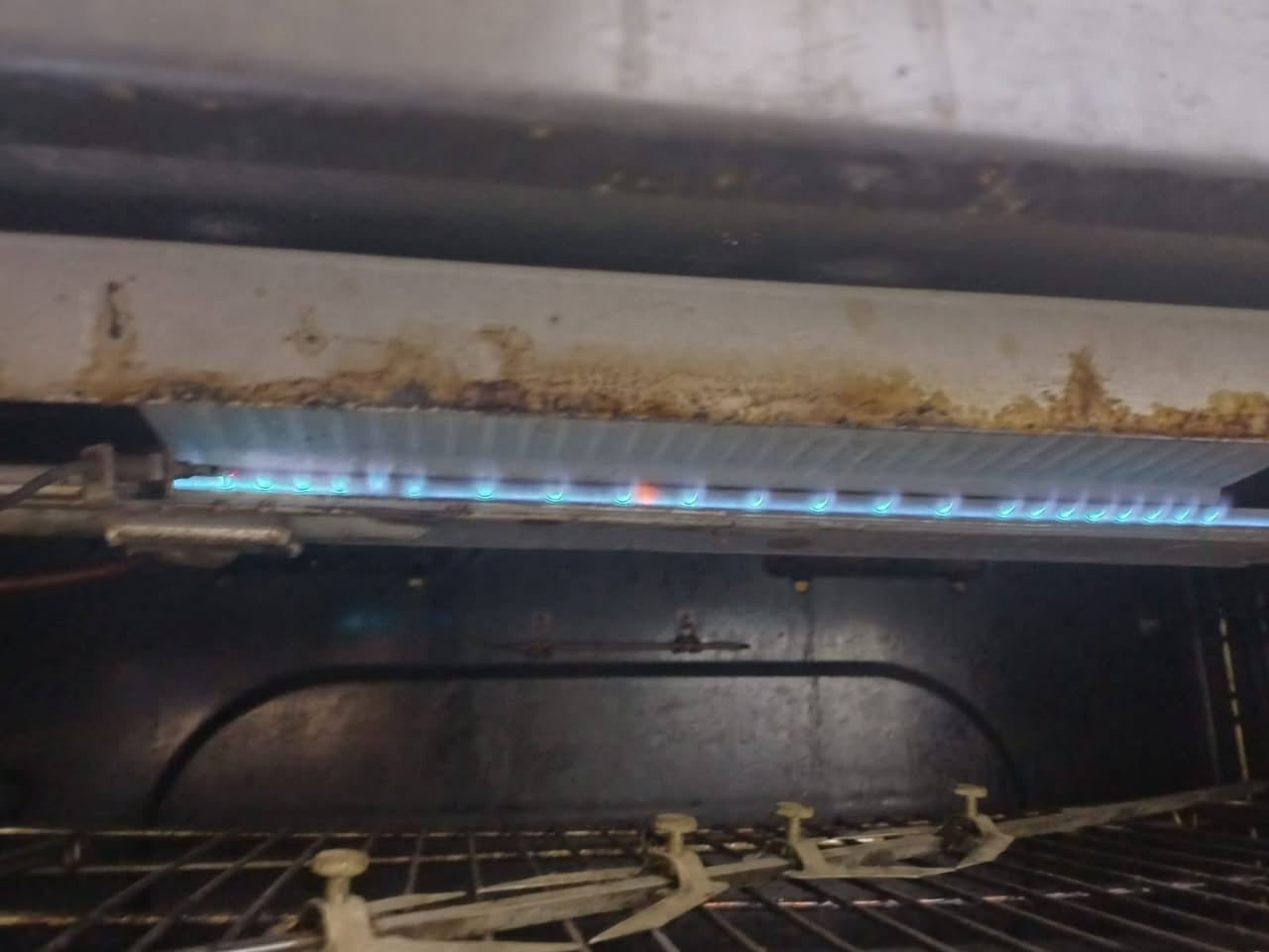 السلام عليكم تخم للبيع ١٠ مقاعد نضيف سعر ٣٥٠ بي مجال كاونتر سنك مرمر نظيف سعر ١٥٠ بي مجال غرفه شبابيه نقص جربايه سعر ١٠٠ عنوان الكاظميه طباخ ٥ عيون إيطالي سعر ١٧٥ بي مجال


**إذا كنت صاحب هذا الإعلان وتريد حذفه لأي سبب، رجاءا أرسل رسالة إلى الدعم الفني**