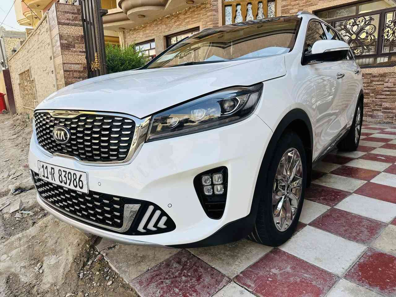 سورنتو ٢٠٢٠ خليجي ام الضمان الشركه الدوليه رقم بغداد الدولي ماشيه ٦٢ الف حقيقي شرط الفحص 
سياره جديده و بعدها بلزكات الشركه
مكفوله كفاله عامه من الصبغ و التبديل و محرك و كير حتى الدعاميات كفاله فول مواصفات
بنوراما 
بصمه تشغيل عدد ٢
٦ سلندر 
كير ٨ نمر 
٧ راكب و حساس امامي خلفي
تبريد ٣ قطع و بردات ابواب خلفيه
كراسي كهرباء و جلد
شاحن واير لس
عدتها و كتلوكاتها و جوينات الشركه كلها بلوك سياره استعمال جداً نظيف
مكان السياره بالحله سعرها ٢٥٣ و بيها مجال
***********
***********
