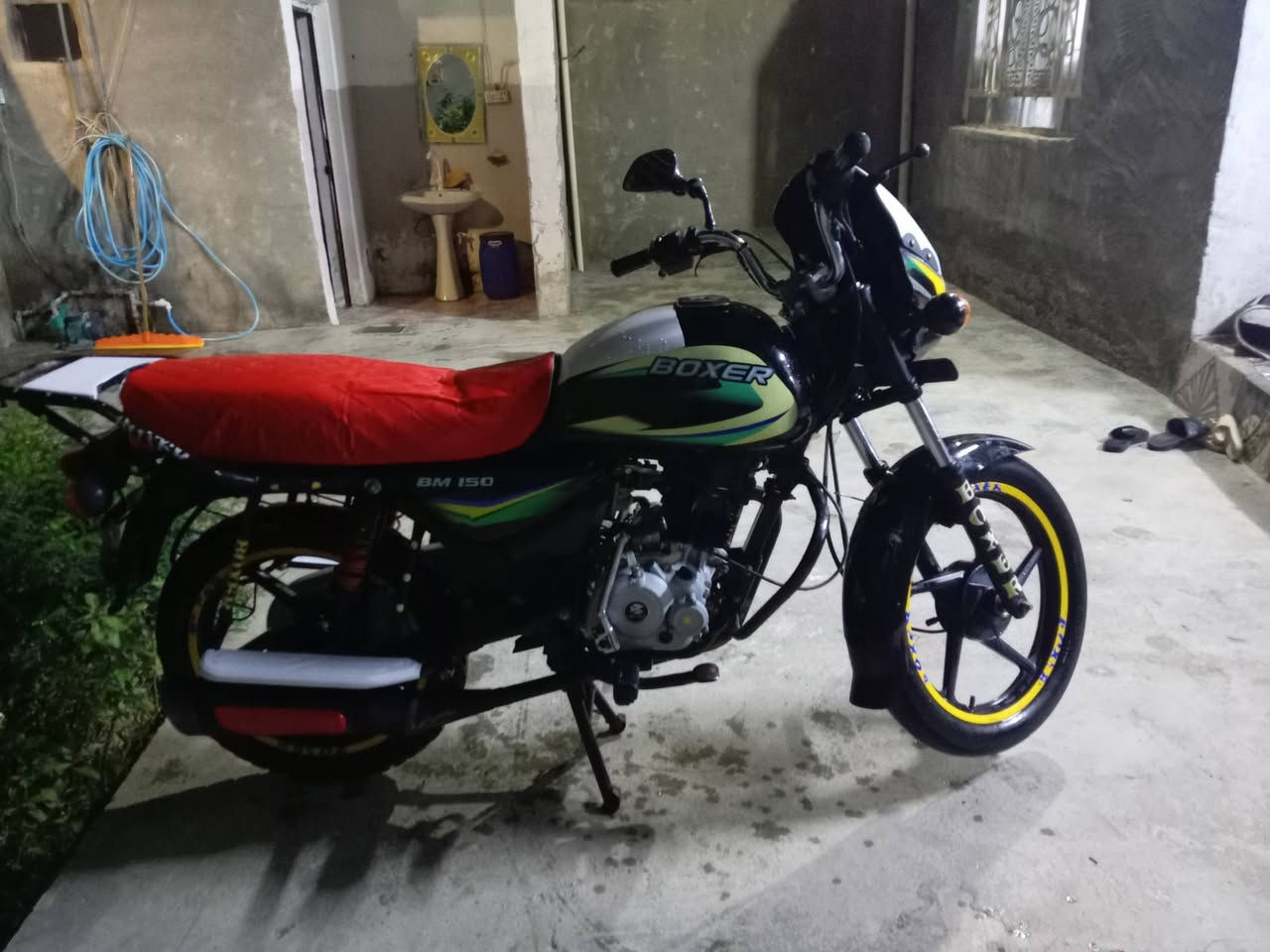 سلام عليكم بوكسر 21 كفالة فقط ولفات مبدلة الباقي كلة مكفول للبيع او مراوس حسب القناعة مكان ديالى مقدادية ابو صيدة رجاءآ مو شراي لا يتعبني رقم *********** اتصل وتدلل ومتواجد خاص همين
