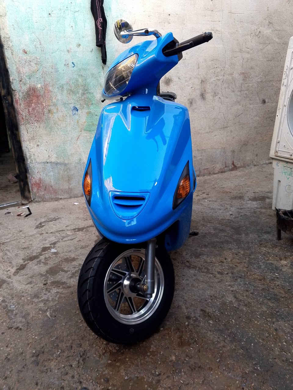 سلام عليكم عمي دراجه للبيع النضافه كدام عينك الشراي يجي خاص السعر 650 او بيهه مجال


**إذا كنت صاحب هذا الإعلان وتريد حذفه لأي سبب، رجاءا أرسل رسالة إلى الدعم الفني**