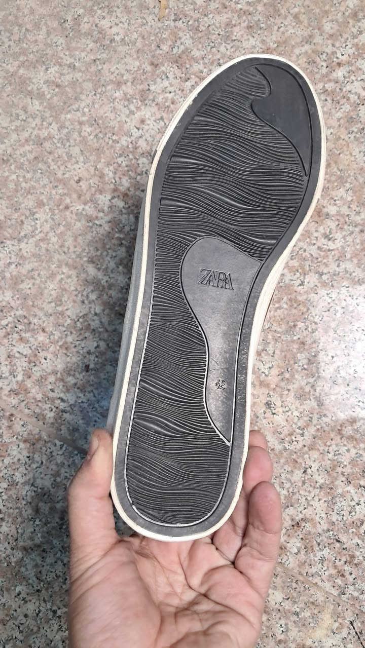 ماركة زارا الأصلي قياس 42 باله أوربي غير مستخدم
بحاله الوكاله صناعه فيتنام 
توصيل لجميع 🚕 محافظات العراق


**إذا كنت صاحب هذا الإعلان وتريد حذفه لأي سبب، رجاءا أرسل رسالة إلى الدعم الفني**