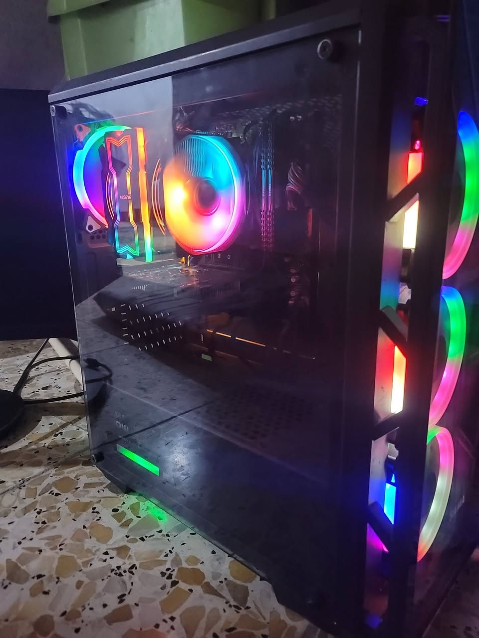 تجميعه بسعر مناسب للجميع وتشغل الي تريده باداء حلو وتفيد للمونتاج والالعاب 

المواصفات
 • المعالج: Ryzen 5 3500
 • كارت الشاشة: GTX 1650
 • المذربورد: B450
 • الرامات: 16GB Corsair
 • التخزين: SSD 128GB + HDD 1TB
 • الباور سبلاي: 500W RGB
 • النظام: Windows 11 Pro مفعل
وكل هاي ب ٤٥٠ الف و اذا وياها  شاشه 27 بوصه من شركه asus المعروفه و 144 هيرتز تصير ب ٥٧٥

حياكم مكاني بغداد الدوره حي المعلمين


**إذا كنت صاحب هذا الإعلان وتريد حذفه لأي سبب، رجاءا أرسل رسالة إلى الدعم الفني**