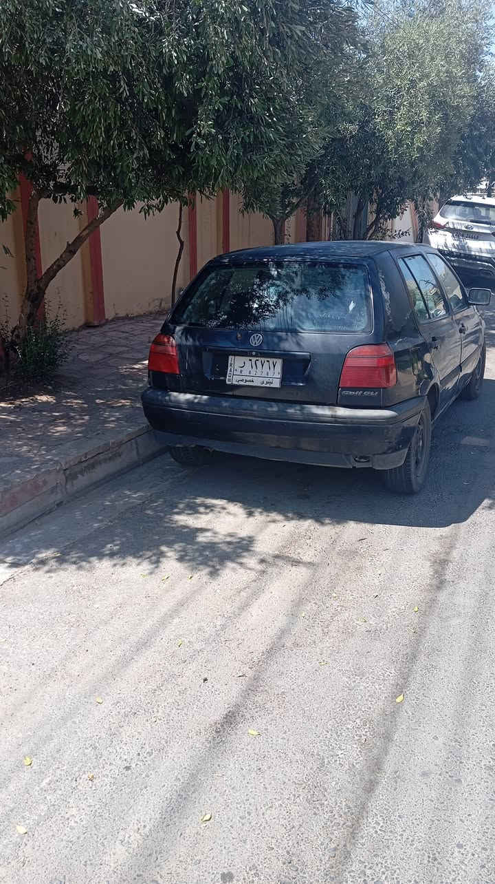 كولف موديل ١٩٩٤ للبيع السعر ٣٠$ *********** تاكية على صفحة
توماتيك جامات كهرب تبريد بيها كوبون بنزين محرك 2000 بأسمي
