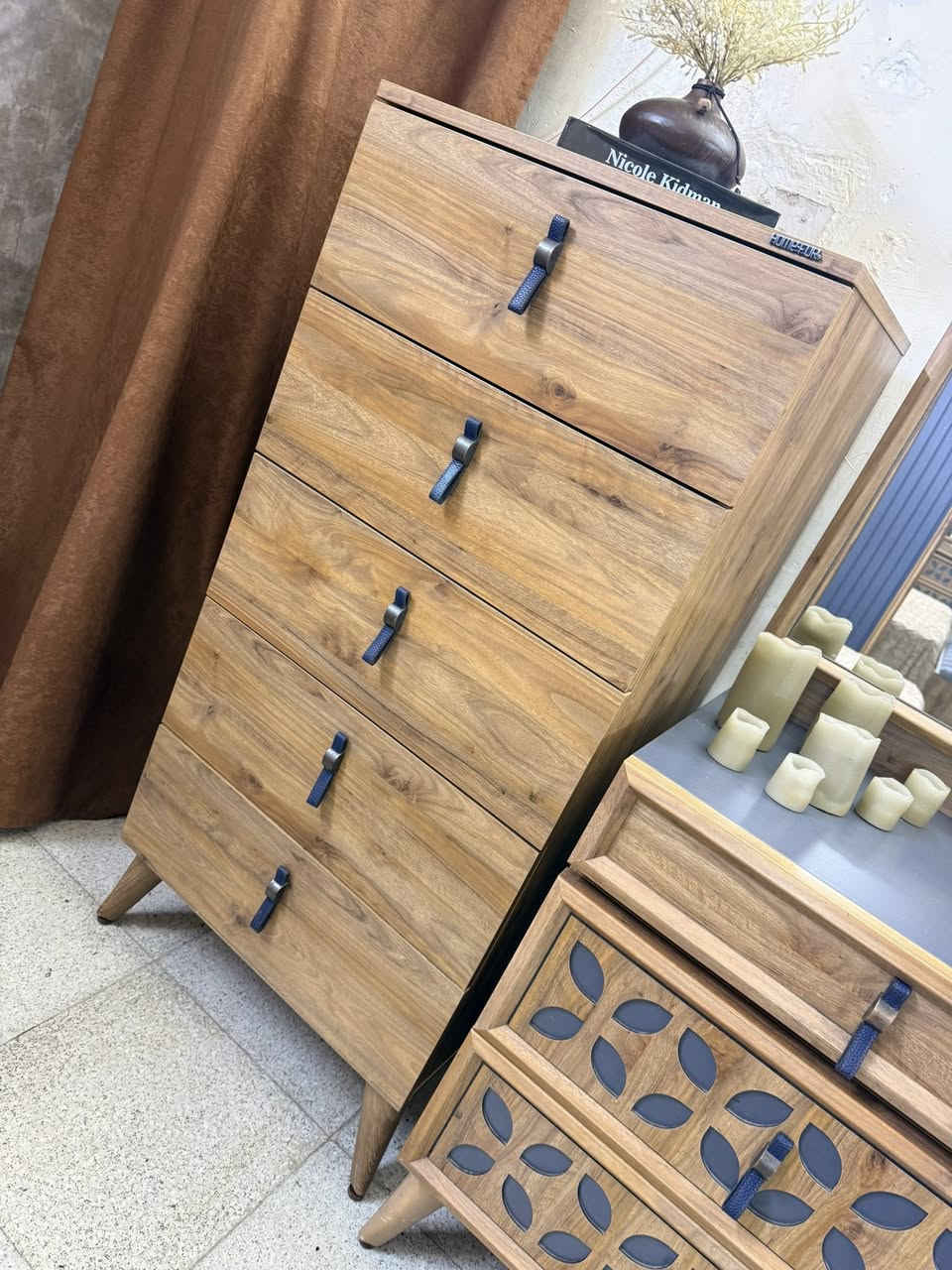 غرفة من  ماركة هوم فور التركية مابيهه اي ضرر تتكون من ٩ قطع اي استفسار الاتصال ع رقم ‭٠٧٧٧ ٦٧٢ ٣١٠٧‬
