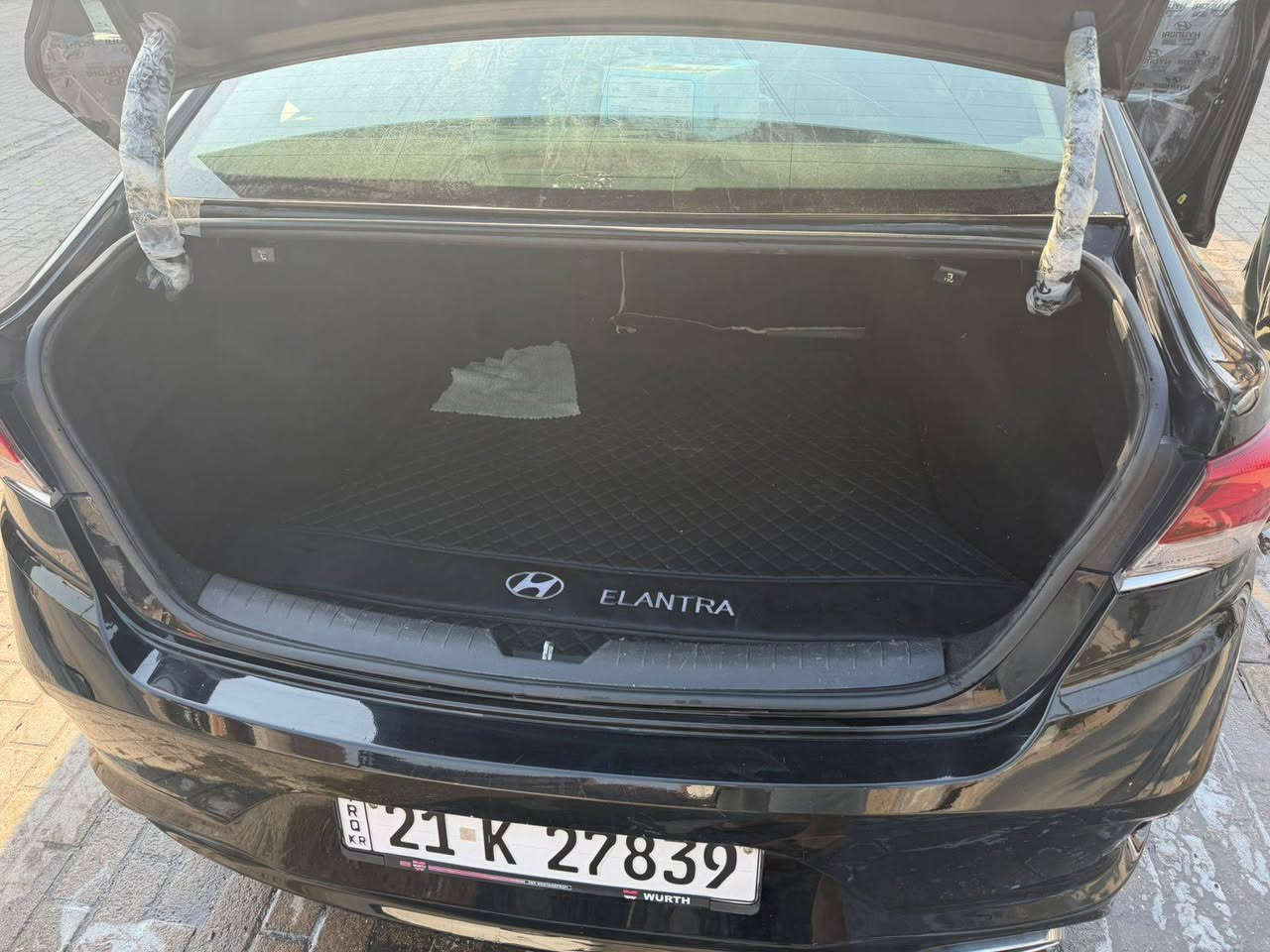 السلام عليكم سياره سوناتا موديل 2018
وارد أمريكي المواصفات موضحه بالصور
السعر 128
العنوان بغداد مدينه الصدر
الرقم ***********
