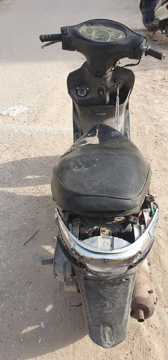 سلام عليكم بيع مستعجل مو شراي لتعبني اخيك كامكو جي فور دراجه حاويه نقص كفرات مكينه برغي ما مفتوح منه علفحص شرط صاروخ رونه ذا ما دك ١٠ لتاخذه نقص باتري ب٢٠٠ الف مكاني عسكري كبل نجف رقمي ***********
