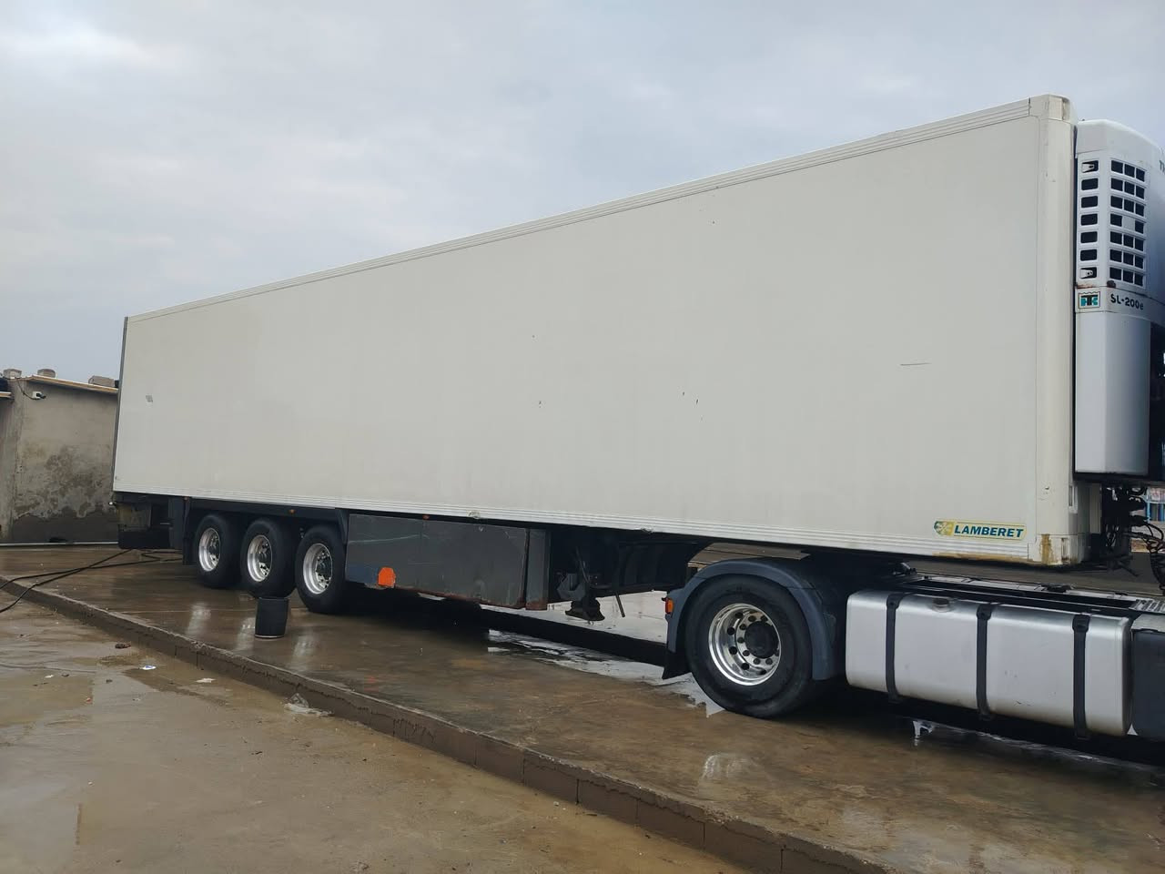 للبيع براد لنمرت 2008 رتفاع ستندر سمك7 دسك بريك ويل كروم بدون منفيس جهازSL200e ابو وركه***********
