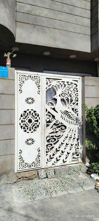 باب • نظيفه جداً