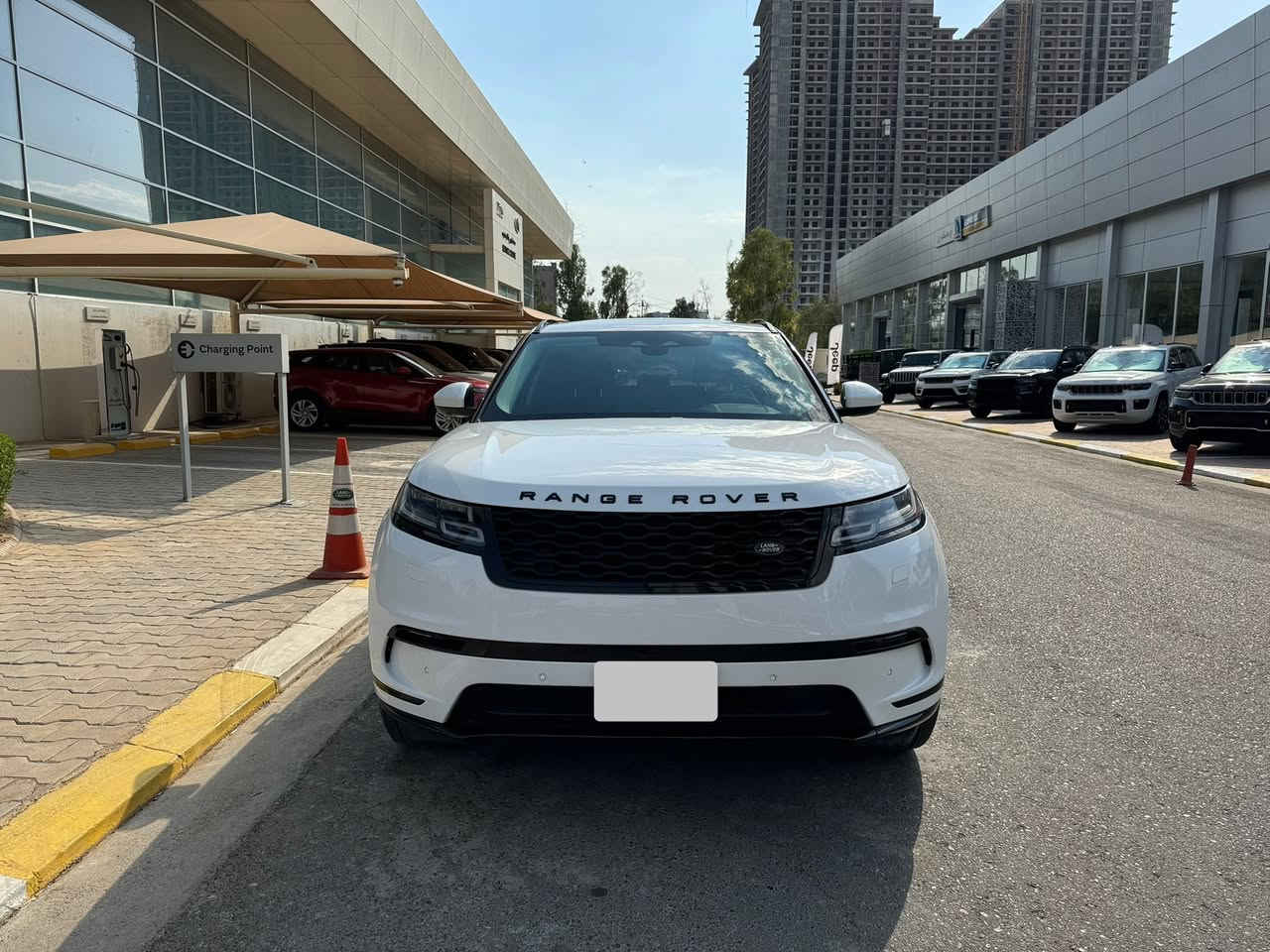 🟩 #السعر_الطلب_في_التعليقات سيأتي آليك

Rang Rover Velar 2022 رانج روفر فيلار
- نوع السيارة : رنج روفر 
- موديل السيارة : فيلار
- سنة الصنع : 2022
- اللون: ابيض ثلجي
- المسافة المقطوعة: 35 الف ميل
- عدد السلندرات : 4 سلندر توربو
- حجم المحرك : 2.0 لتر 
- نوع السقف: بانوراما 
- لون الفرش: اسود
- نوع الفرش: جلد-كهرباء-تدفنة-تبريد
- وسادات الهوائیة: 6
- شاشة: 2 مع ابل كار بلاي
- سستم صوت مريديان MERIDIAN 
- حساسات : حساس الامامية والخلفية
- كاميرا : 1
- رادار
- مستشعر وقوف
- مثبت سرعة
- مانع الانزلاق 
- انضمة قيادة متعددة
- التحكم على المنحدرات
- مساعدة عدم الانحراف عن الطريق 
- نظام مفتاح ذكي مع البصمة 
- مراقبة النقطة العمياء
- التعرف على اشارات المرور
- نظام فرملة الطوارئ 
- تدفئة مقود القيادة 
- صندوق شفط كهربائي
- المصابيح الامامية: رأس متحرك - زنون - اضائة LED
- المصابيح الخلفية: LED
- كشافات ضباب 

وارد امريكي كلين تايتل بدون تبديل 
الرقم اربيل جديد تحويل مباشر 
جام اسود مرخص من المرور مجدد سنة كاملة 

العنوان: دهوك
للاستفسار  الاتصال على هذا الرقم
***********

SALYJ2EX6NA331113 دهوك, العراق
