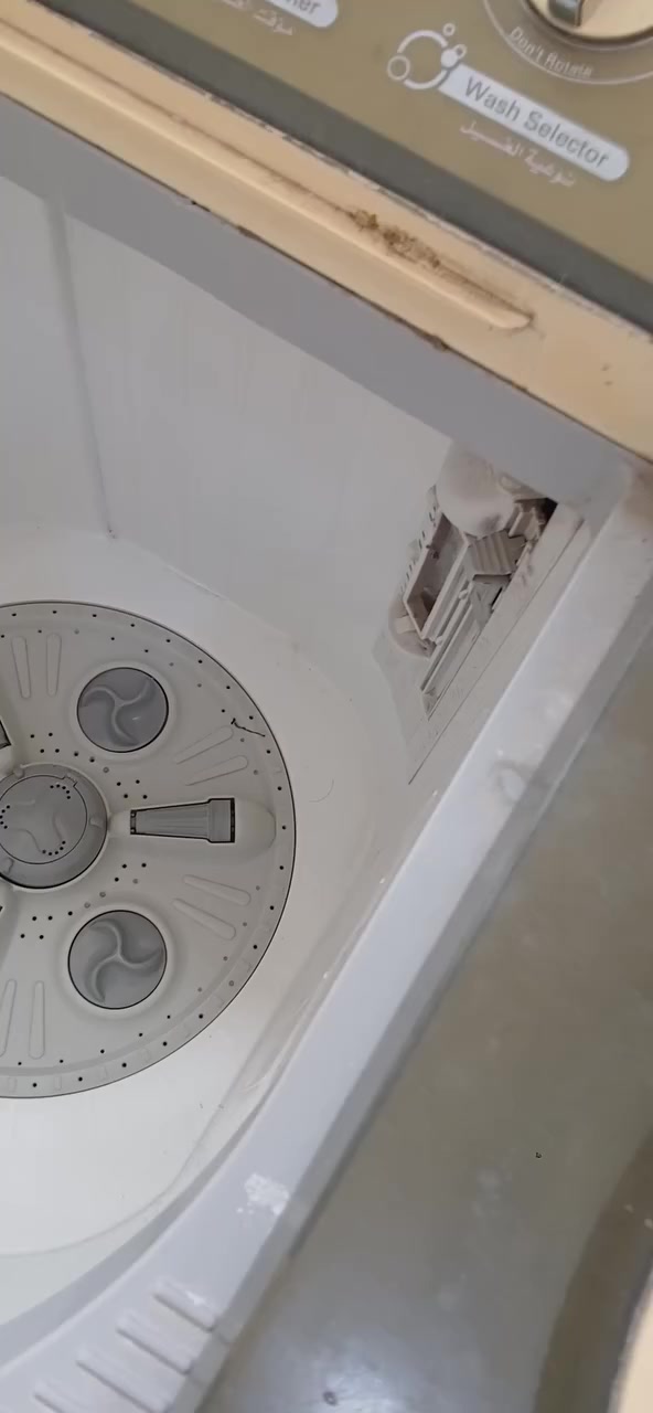 غساله ال جي حجم كبير تغسل بطانيه نفرين شغاله وغسلها يجنن بس المجفف يطلع صوت وميفتر ب٥٠ وبيها مجال مكانها سبعه نيسان


**إذا كنت صاحب هذا الإعلان وتريد حذفه لأي سبب، رجاءا أرسل رسالة إلى الدعم الفني**