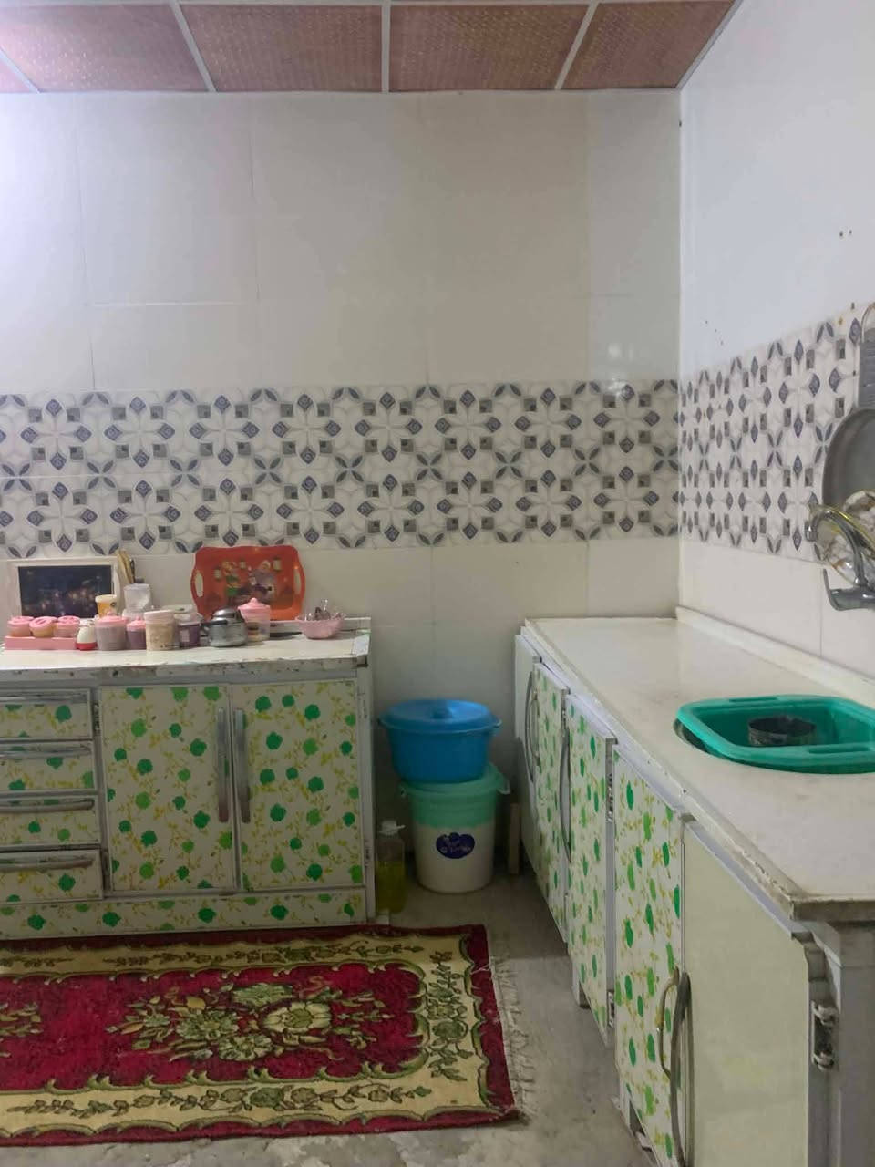 يا الله بسم الله الرحمن الرحيم ورجعنا وياكم بيت المساحه 210 البيت يحتوي على غرفتين وصاله ومطبخ واستقبال وتخاريج البيت بنائه بلوك اساس صب سقف كونكريت البيت يحتاج ملاحظات بسيطه عنوان طالبو  زراعي سان 25 اقرار محكمه
البيت النجف الاشرف نهايه قريه الغدير سعر البيت 35 وبي مجال الاستفسار واتساب او اسفل الرقم يتوفر لدينا جميع المساحات والخدمات ***********
