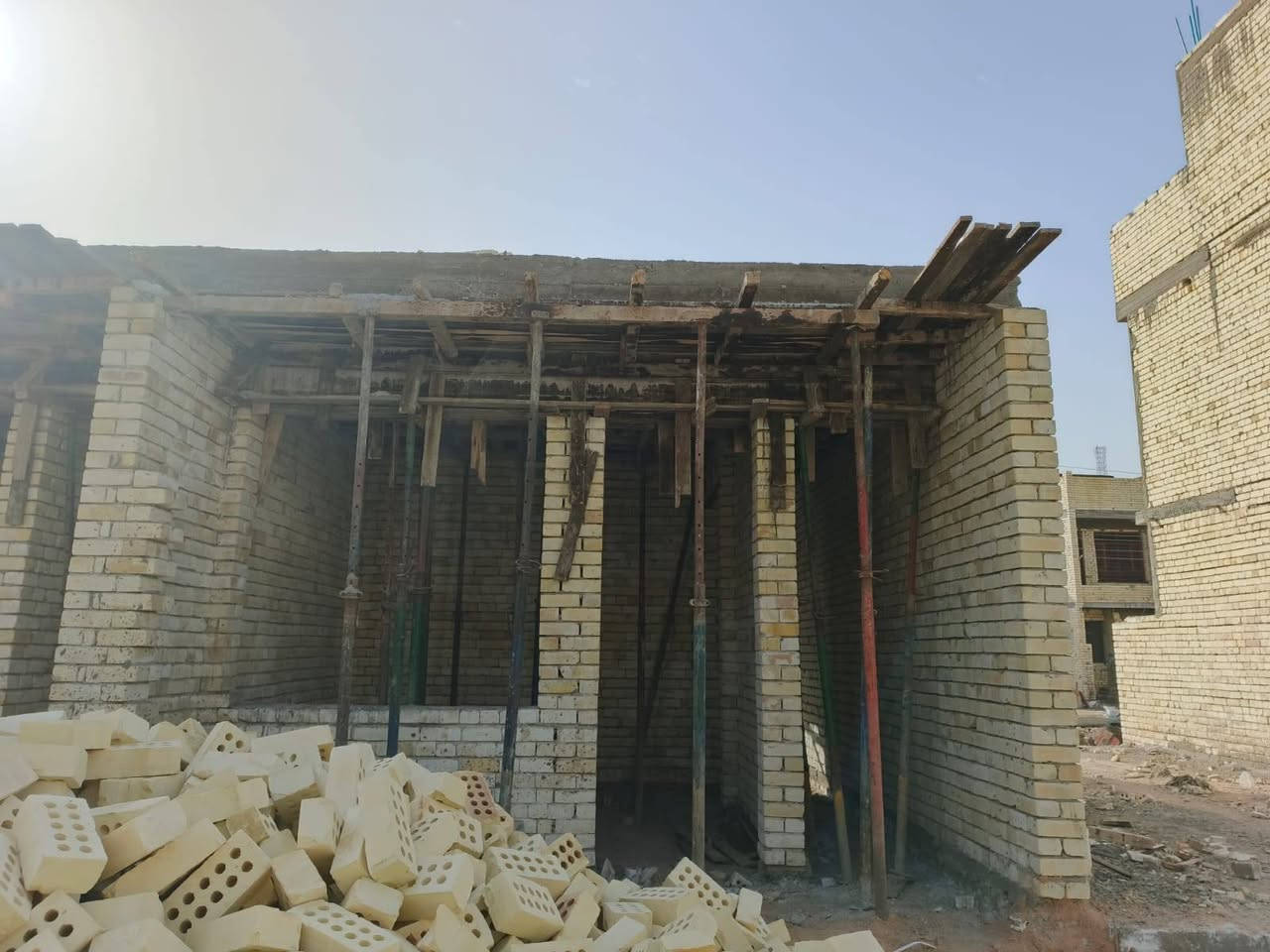 السلام عليكم مشتملات خمسينات للبيع تسليم مفتاح او هيكل سند 25 زراعي مكان بغداد الدوره ابو دشير شارع النفط الشراي يتصل ابيع هيكل او تسليم مفتاح     ***********
