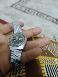 منقول 🚨#  شلعة ساعات توجد فيها ٣ قطع اصليه ثنين سايكو وحده منهن نادره ...