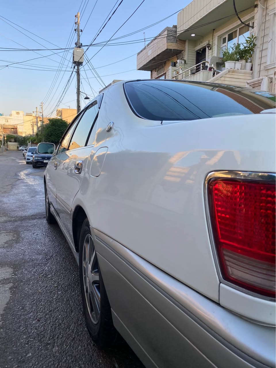 مه ليكه مؤديل 2002  مووسه سئ دووگمه يه كؤدم بؤ كردوه به نا وى خؤمه وه يه ره قه مه كه شم وه رگرتوه جوار تا يه و ويلى تا زه ي له سه ره سه قفوو به شه رت پيشوو دوا كه پس سا ره كه جا يزه  3سا له لا ى خؤما نه سا ره كه ما لى دؤسته يه ك دينا ر مه سره فى تيا نيه 
***********
*********** السليمانية, العراق
