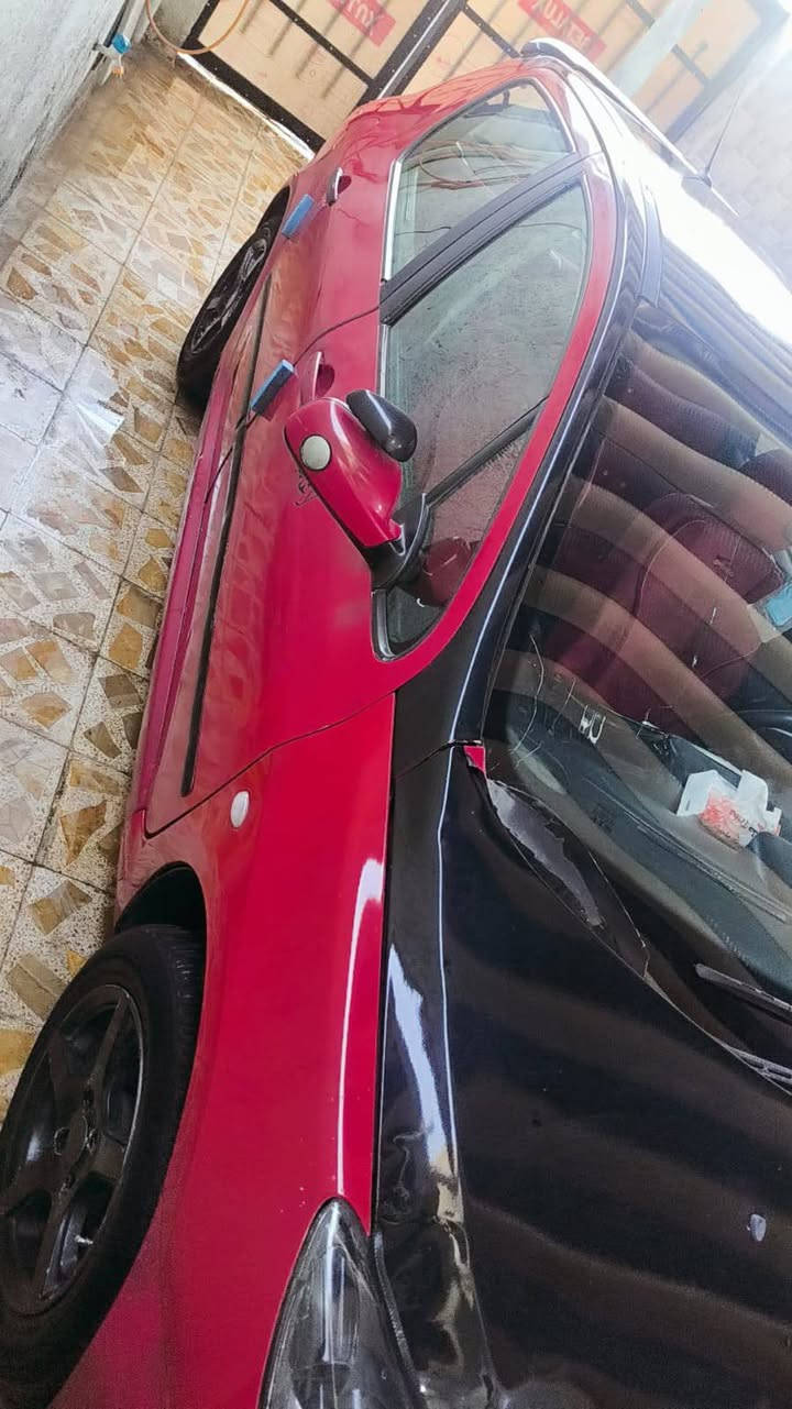 سلام عليكم
سياره بيجو فرنسي 2016
السياره خير من اطلع تبريد شغال 
تيرات جدد سنتر لك مكفوله من ضربه القويه وصوليت غرام ماكو عليها السياره رقم نكليزي بسم ابن عمي سبير مانزل محرك جديد وكير هم حدايه نضيفه 
مكان السياره نجف 
***********
سعر 50وبيه مجال
