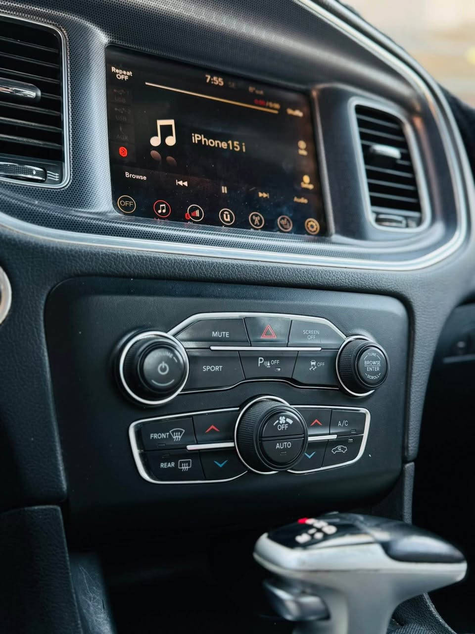 السلام عليكم شباب

عندي جارجر 2017 للبيع 

جديدة وجاهزة ع اخر حباية اي نقص مابيها

رقم بغداد الدولي حلو رقمها ٤٩٤٩٨

كير  بلادي + مكينةبلادية

حداية صدر جديدة

تخم تاير جديد

وياالة جددة

منظومة زينون اصلية عالي ناصي 

السيارة فول الفول عدا الفتحة

كشنات جلد 

تدفئة كشنات

شفتات ستيرن

حساسات خلفية 

سستم سماعات الباين حتى بالصندوك دمام

شاشة جبيرة كار بلاي 

نظام سبورت 

رادرات 

نقاط عمياء

حادثها جاملغ ومبدل نفس اللون بلادي والبنيد محدث مال جيتي

عنوان السيارة بغداد السيدية 

السعر 183 وبيها مجال للشراي

رقم صاحب السيارة 

***********

***********

*********** Colombo, Sri Lanka
