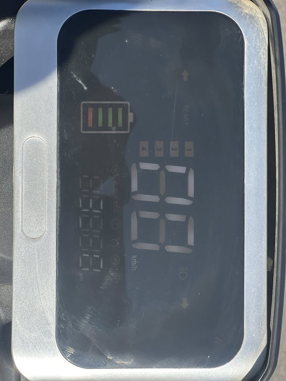 السلام عليكم دراجه شحن نوع FR72 RT موديل 2025 فول مواصفات بريكات ABS اشارات LED العالي مداه جدا مرتب بطاريات جدد تمشي اكثر من 50 كيلو بشحنه وحده ورزانتها بالشارع كلش محترمه والدراجه جدا عمليه 

السعر / 650 وبيها مجال بسيط للشراي

عنواني كركوك قرب جامعه كركوك 

للاستفسار واتساب او الاتصال/***********
