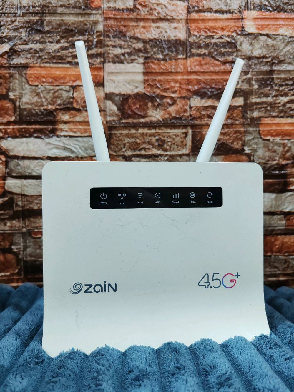 شعله 100 الف بيعه وحده مع هدية موجودة بالصور
 
1. محولة كهرباء اصلية من 220 الى 110 
راوتر زين شغال معاه شريحة تاركه من سنة تقريباً ما اعرف الشريحة الان شغالة او لا 
3. شاحنة سكوتر او دراجة شحن 42 فولت 4 امبير 

مكاني بغداد الاعظمية
