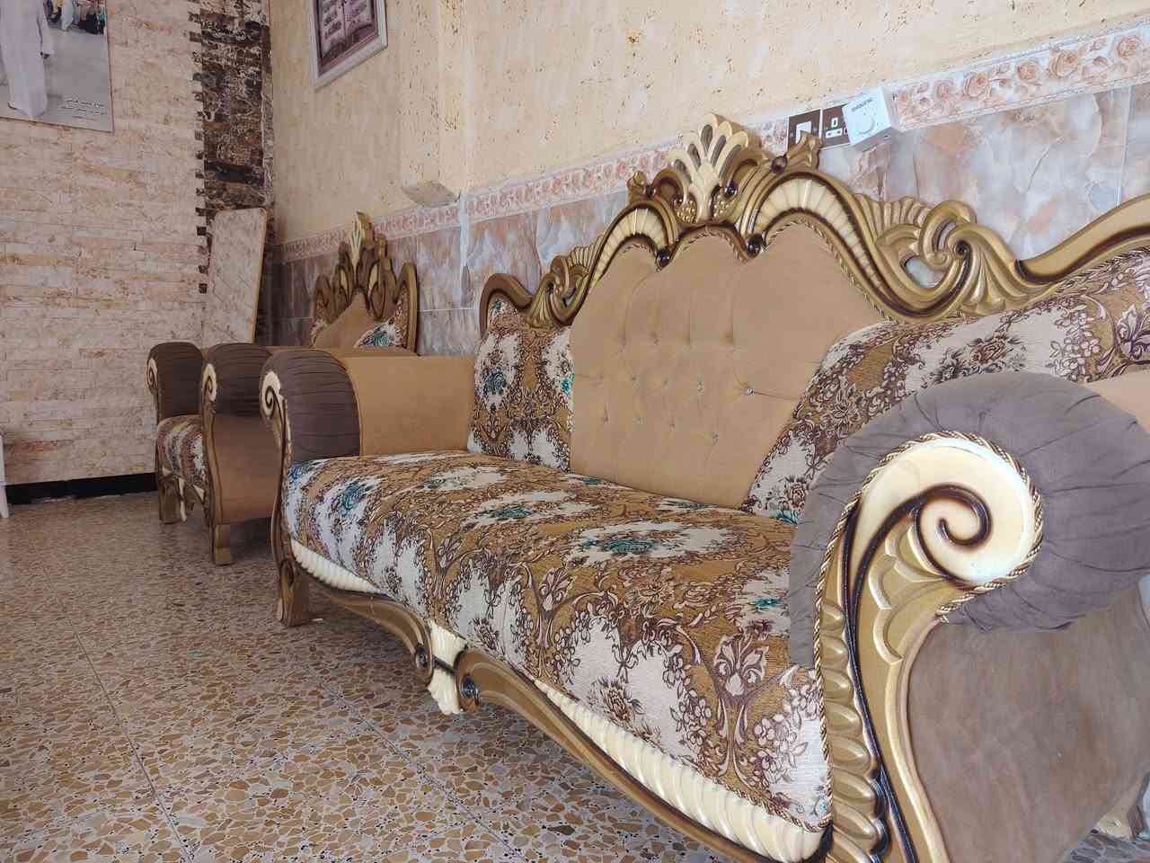 السلام عليكم
تخم للبيع عشر مقاعد تزكام الأصلي
كلش نظيف السعر ٦٥٠ وبي مجال للشراي
الأستفسار على هذا الرقم ***********
