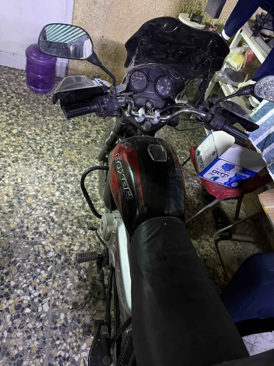 سلام عليكم شباب دراجه بوكسر مرقم سنويه لوحات نكليزي تحويل مباشر مديل ٢٣ لاتنقيص ولاتبخلون نضافه مثل متشوف
***********
متواجد وتساب فقط
