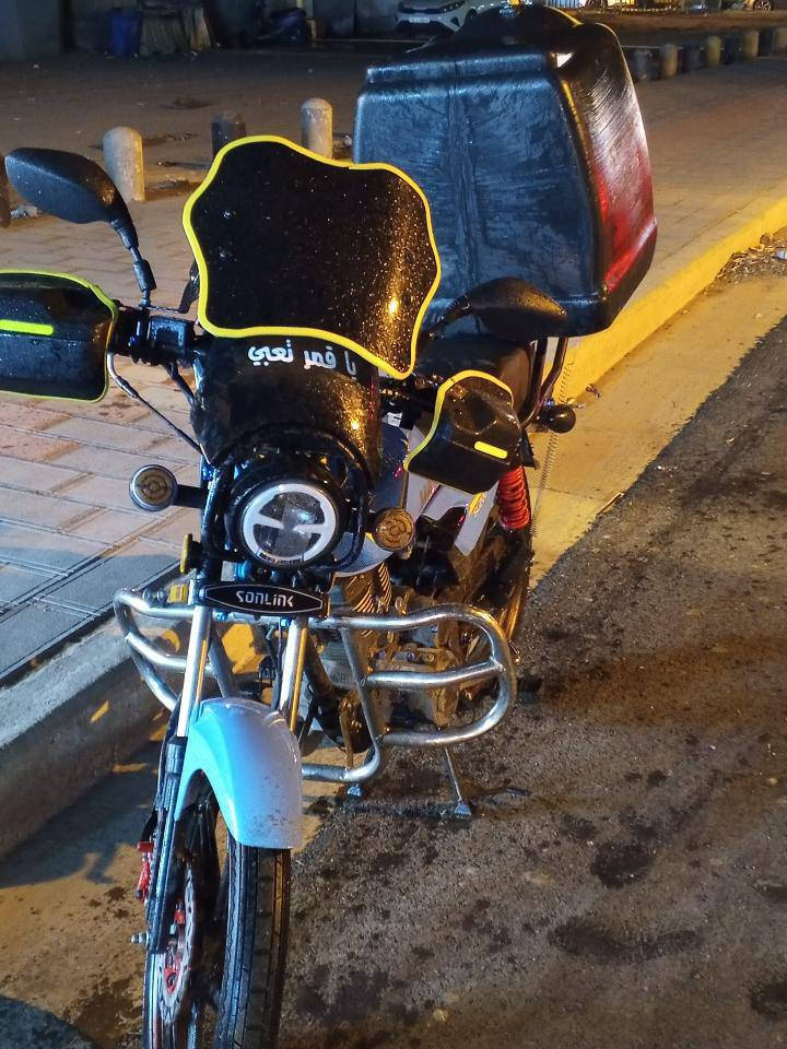 ماكس مضلع حديث موديل 2025نازله بشهر ١١ قيمها بل يرضي الله واخذها درجه ع وضع لوكاله ماشيه شي قليل متواجد واتساب هاذة رقمي*********** مكاني بغداد العطيفيه
