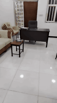 شقه مؤثثه • الرفاعي المحطه • قرب مكتبة حروف