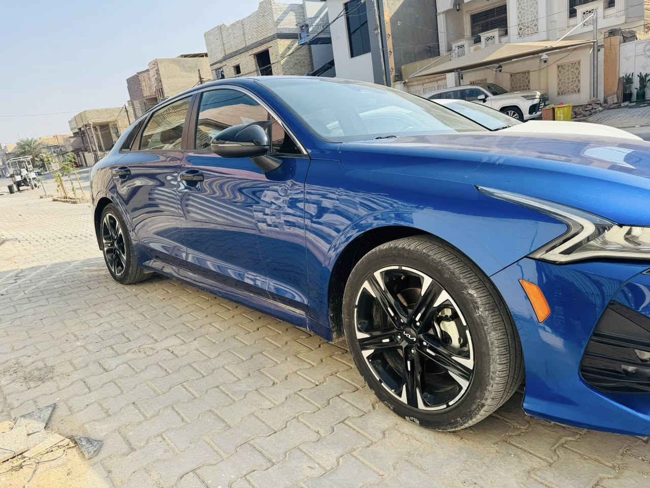 K5
وارد أمريكي gt line 
السياره مكفوله عدى دعاميه الخلفيه 
ضربته خلفيه ببدايه الغد مالت الجنطه السياره متأذي بيه فقط الدعاميه ايرباك مكفول 
بدون ايرباك 
بدون قطرة صبغ 
موديل 22 
مواصفات الجيتي لاين معروفه 
ماشيه 64k 
والسياره مكفوله من اي شي كير ومحرك وكهربائيات وحدادية 
سيارة مالت جناي بانزين محسن ودهن وكالة موتول شرط 
رقم أربيل باسمي تحويل مباشر 
مكانه بلنجف *********** السعر 193 بيه مجال
