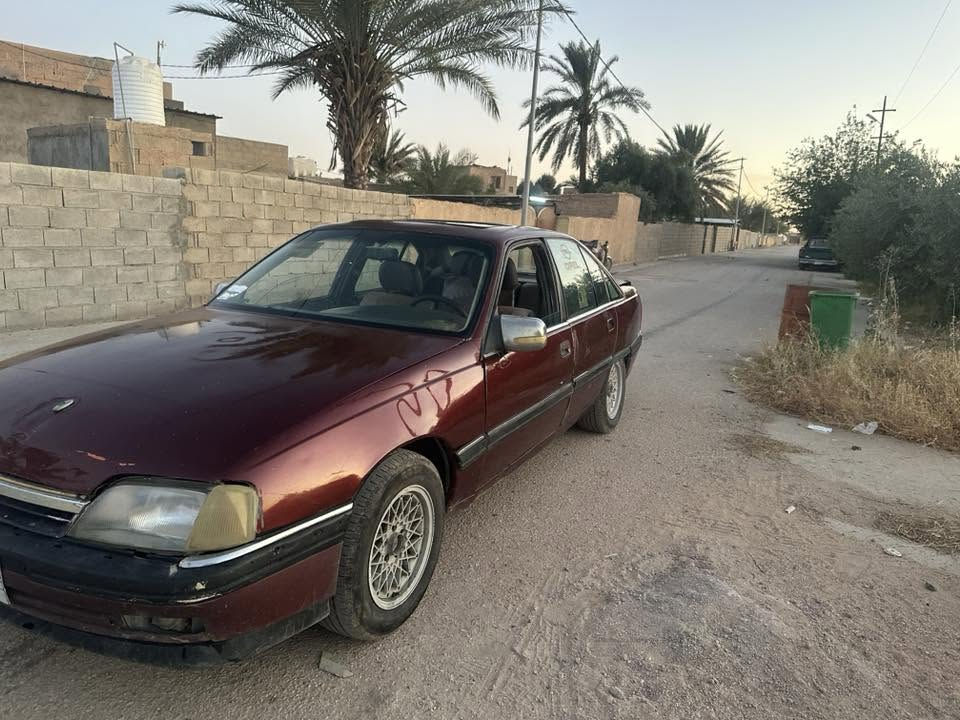 اوبل اوميكا للبيع موديل٩٠
محرك ٢٠٠٠نضيف كير عادي نضيف جاهزه بس يرادلها ترتيبات
 ***********واتساب
