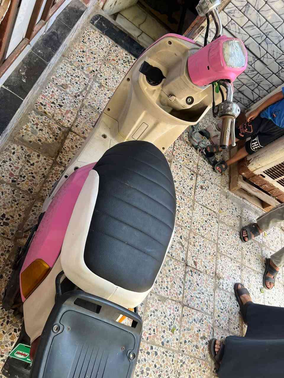 سلام عليكم دراجة بوليس للبيع مكينة مجفتة جديد نكرة سلف للبيع السعر 450وبيه مجال قليل المكان بغداد ***********
