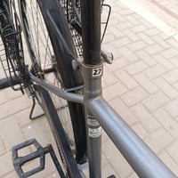 سلام علیکم بيسكل 700 مال ترحال بيسكل نضيف كير 6 سرع بي دينمو سلات خلفي...