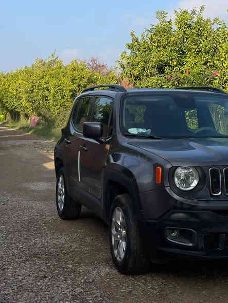 سلام عليكم للبيع جيب رنكد رقم سليمانية بأسمي ارقام وسنوية وهزة جديدة موديل 2017 السيارة كلين بدون صبغ عدا شي قليل بل جنطة الخلفية مكينة 2400فول موصفات بصمة ابواب وبصمة تشغيل فتحة كشنات كهربائي و تدفئة كشنات سايد بريك كهربائي تحكم ستيرن السيارة جاهزة مكينة كير صدر تبريد كلة جديد بدون اي نقص وشرط الفحص السعر 120وبيه مجال مكان السيارة بغداد الراشدية الرقم ***********
