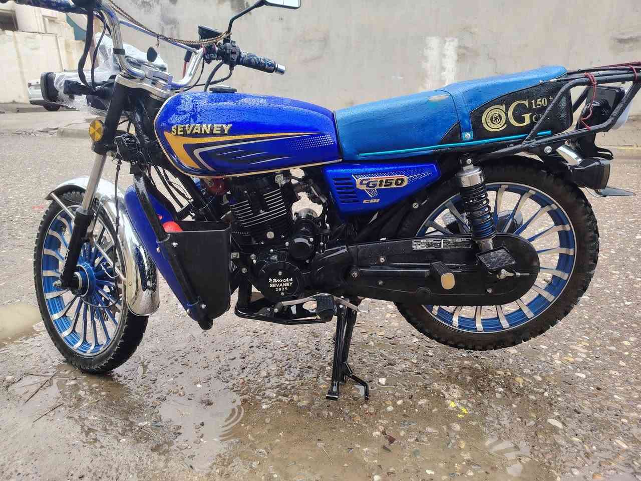 السلام عليكم اخوان موطور للبيع الموديل خمسه وعشرين الصلي مولمحدث محرك مامظروب صبانه اوراق منفيس السعر 750 وبيه مجال للطيبين رقم الهاتف ***********
