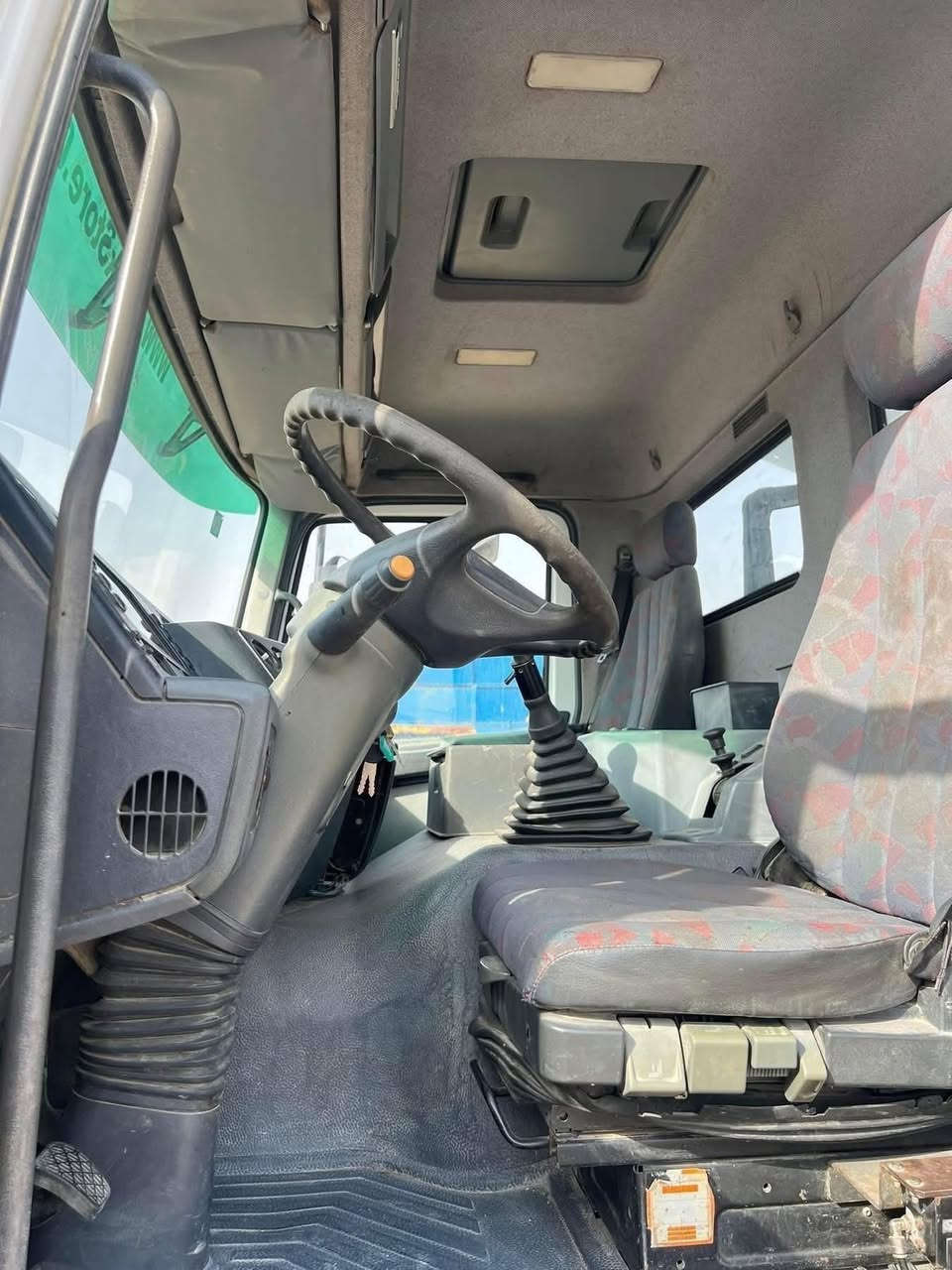 .. السلام عليكم .... اللهم صَلِ على محمد وال محمد.. 💐
 .. وصل إلى معرضنا …. أكتروس عقرب …. قلاب …. حجم 4143 …. MP1 …. موديل 2002 …. تبريد …. گير عادي …. ماشية/ 193,000 km …. وارد أيطاليا …. 🇮🇹 …. ما مشتغلة بالعراق …. 
🌷معرض (( يوسف شاحنات أوروبا )) .... العراق …. بغداد ...جرف النداف قرب الشركة العامة للسيارات🌷 ...للأستفسار الاتصال او الواتس اب .... بالأرقام 🔸(( 009647827373586 ))    
         يوسف _ العراق
               (( 00491631797848 ))🔹
                 ابو يوسف _ ألمانيا
.... نرجو الأنتباه .... أوقات الأتصال من .... الساعة 9 صباحآ حتى 10 مساءآ ….
