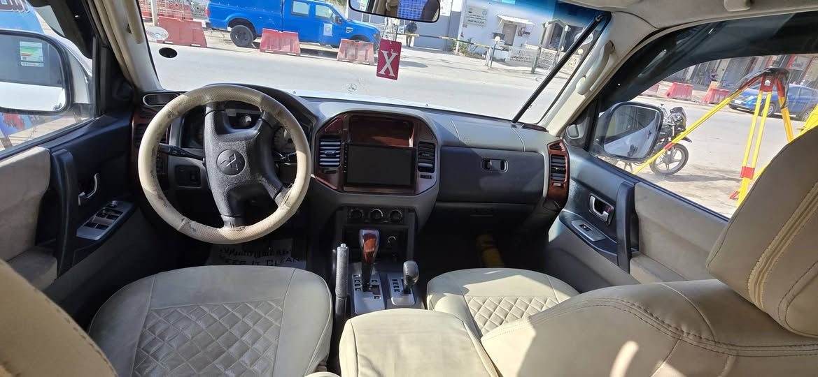 السلام عليكم
باجيرو 2006 خليجية محرك 6 سلندر 3800  تبريد ٣ قطع رقم انكليزي (بغداد) ماشية 250 السيارة نشطة و جاهزة من تخم تاير و حدادية و تبريد و كهربائيات و بخخات و نوزلات و قوايش .. شرط الفحص 

***********
***********
