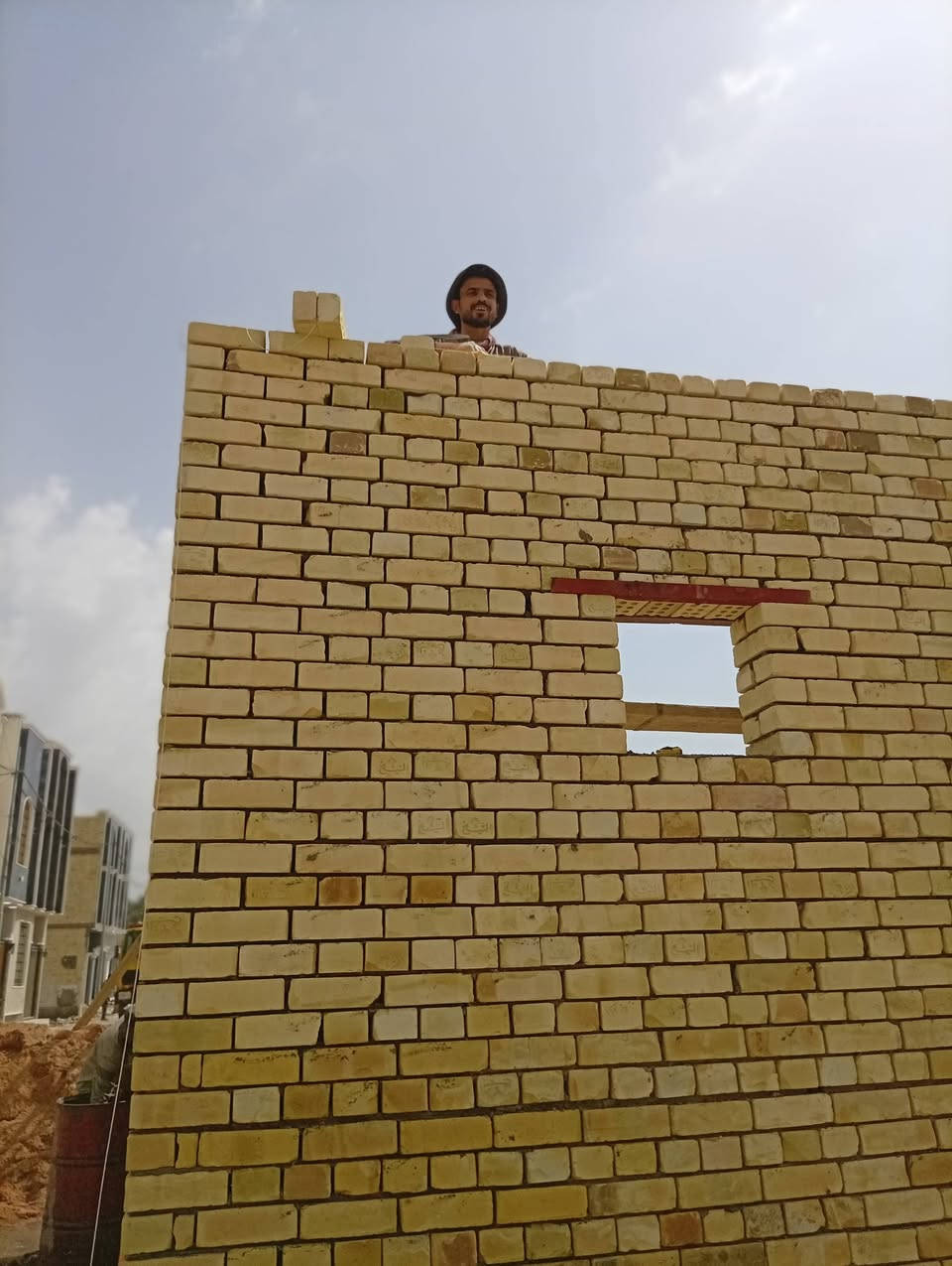 خلفه بناء في كربلاء ***********
