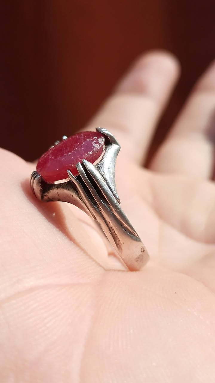 السلام عليــكم
لبيع (  25 الف) بدون عمله رجاءً قياس (21 ) 
  محبس   ياقوت افريقيا احمر فضه تحفه
بدون إحراج توصيل ماكو  ( بدون حجز رجاء اخوي ) 
    مكاني  بغداد مدينه الصدر


**إذا كنت صاحب هذا الإعلان وتريد حذفه لأي سبب، رجاءا أرسل رسالة إلى الدعم الفني**