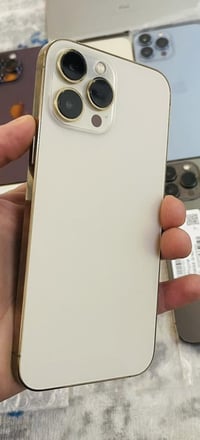 آيفون ١٣ برو ماكس • ١٢٨ • بطارية ٨٦