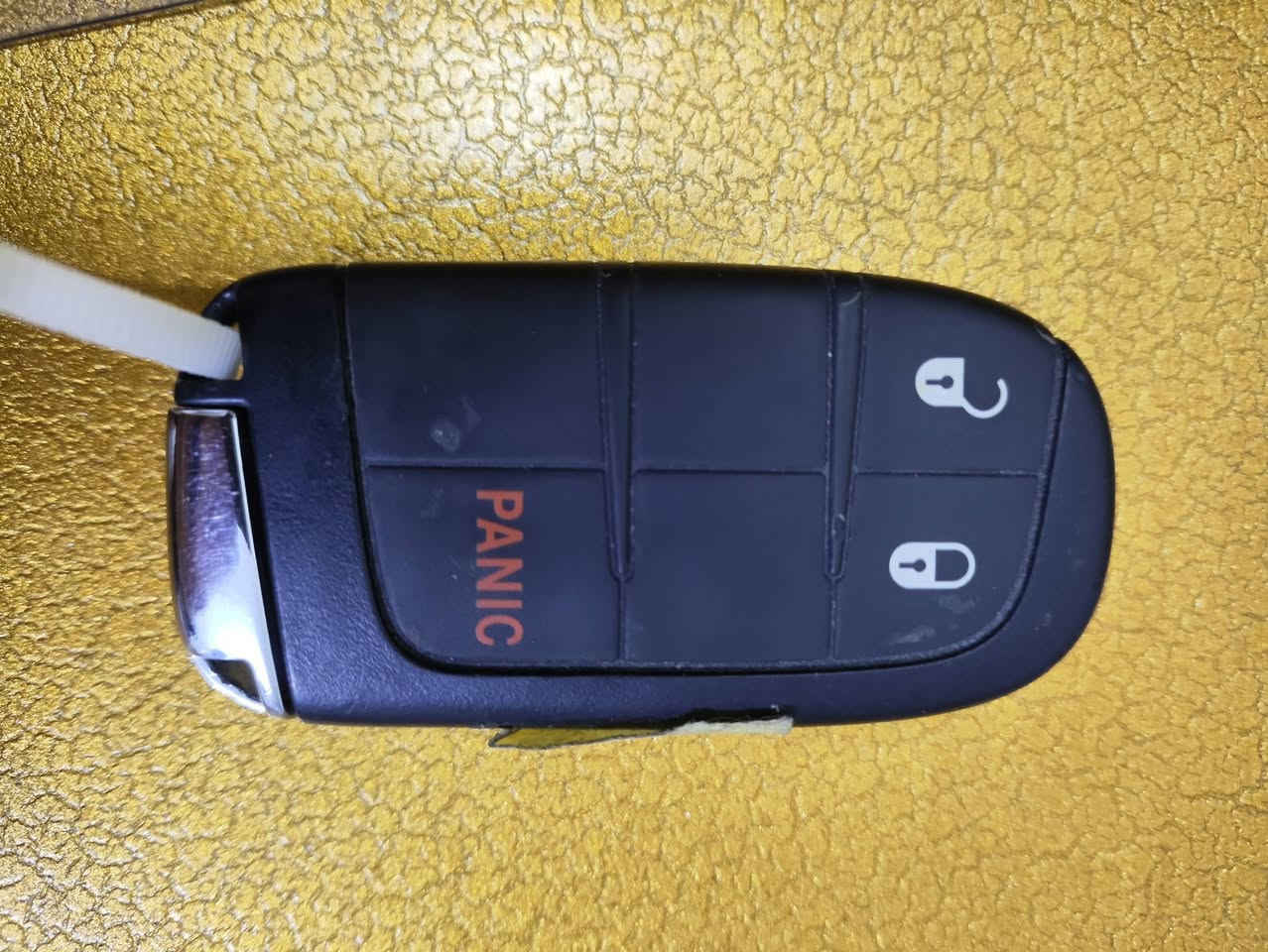 طخم ويل كومباس بيهم شوي عواج مع بصمة تشغيل للبيع


**إذا كنت صاحب هذا الإعلان وتريد حذفه لأي سبب، رجاءا أرسل رسالة إلى الدعم الفني**