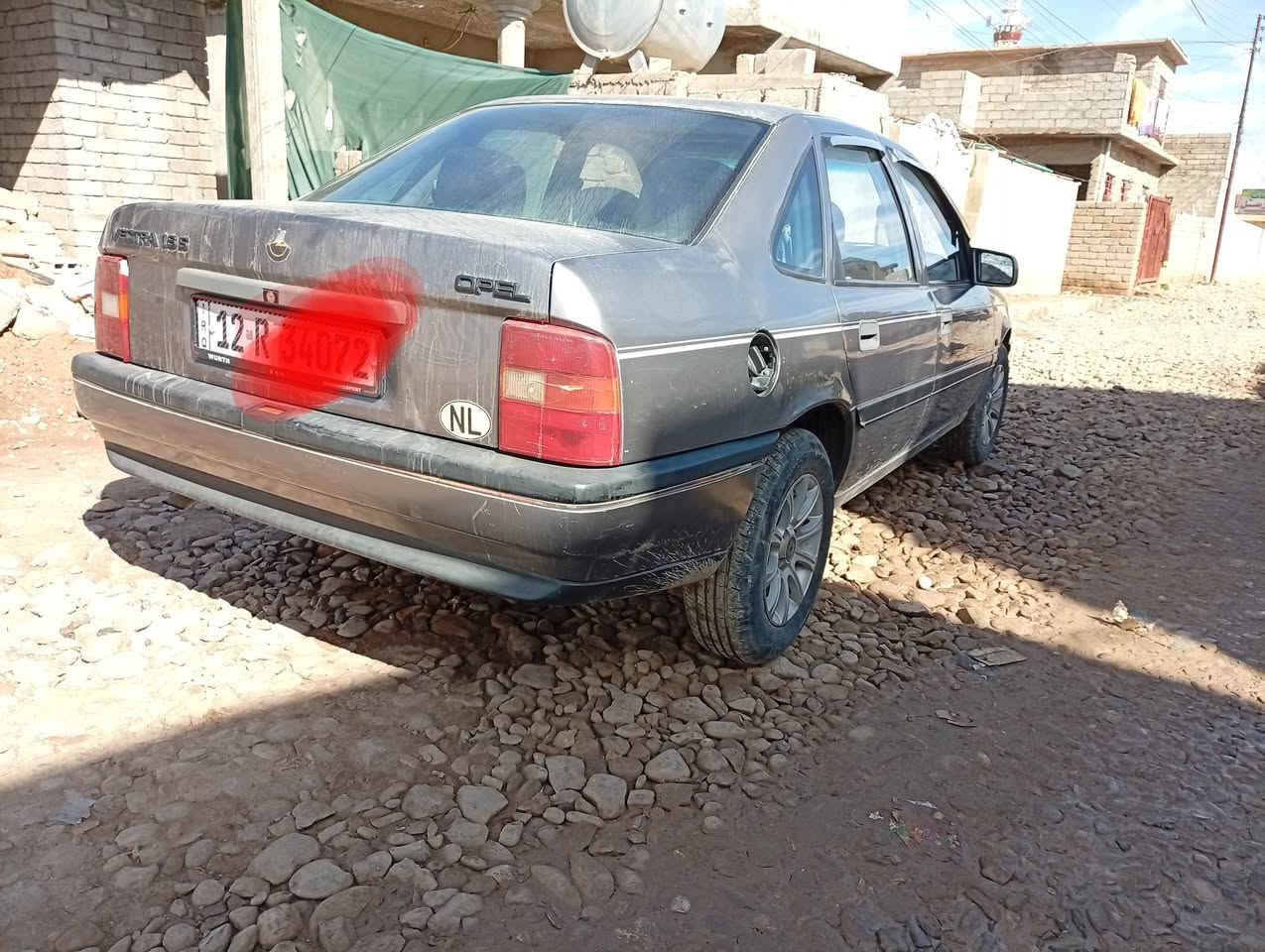 فكترا ١٩٩٢ رقم نينوى جديد بأسمي كابون موجود (محرك يصرف)  والكير شرط صبغ بس الدوائر السعر ٤٥$ ومجال قليل المكان ناحية ربيعة ***********
