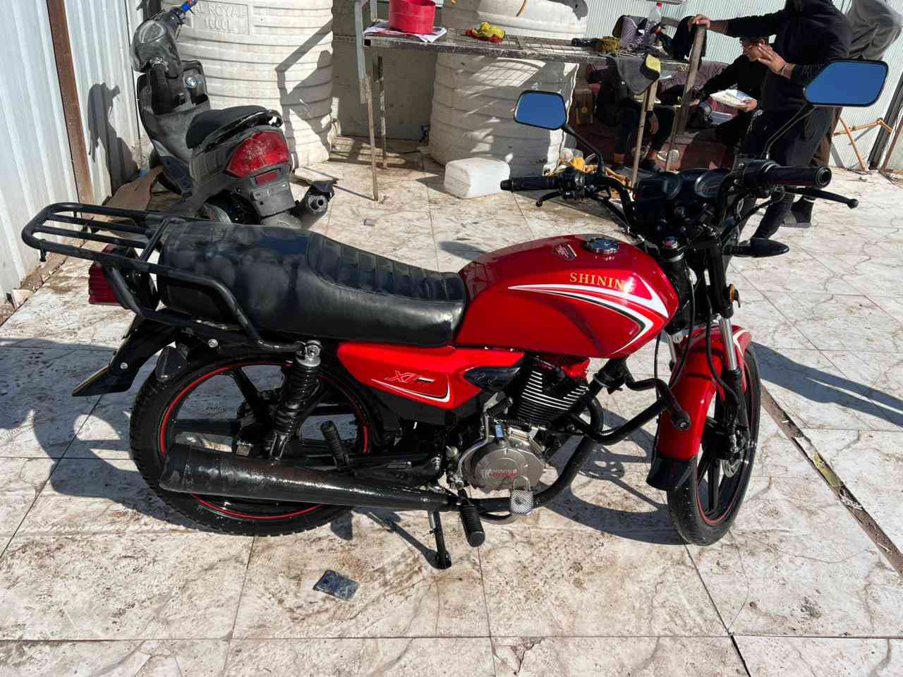 دراجه شاينك موديل 23 مرقم لوحه وسنويه نكليزي بسمي تحويل مباشر مكفوله كامله ماعازه شي فقط قمجي كيلو متر عنواني بغداد المشتل 
السعر 1750 وبيه مجال ***********
