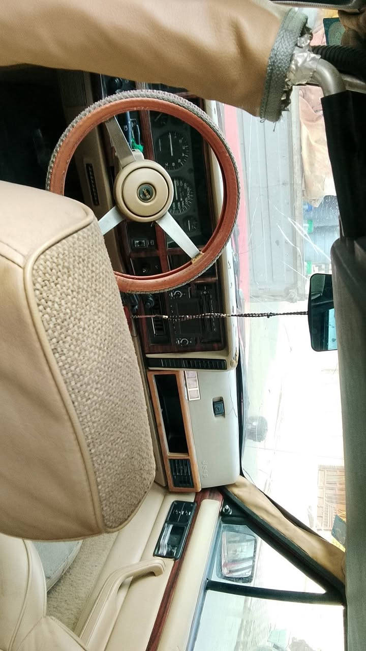 جيب مديل 1993محرك بلادي جديد تبريد داخل جديد عضمته جديد سعره 42 *********** مكانه بغداد
