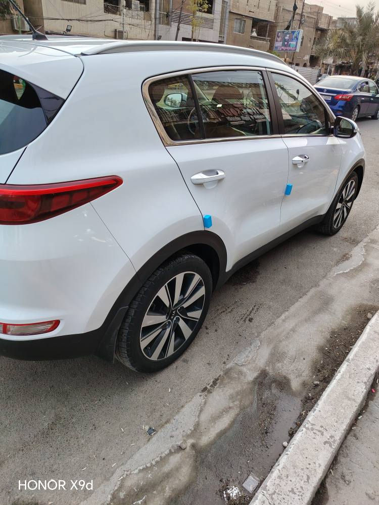 السلام عليكم...
سبورتج ٢٠١٧ خليجي ماشية ٦٨ الف حقيقي مواصفاتها
رصمة ابواب وتشغيل
مقاعد جلد ومغلفة جلد
مري شفط
ترحيب
تخم تايرات وادامة كامله للسيارة
سيارة بيها قطعتبن صبغ بنيد وجاملغ جه السائق
عارضها ب ١٦٠ وبيها مجال مكاني الاعظمية للاستفسار ***********  او *********** بغداد, العراق
