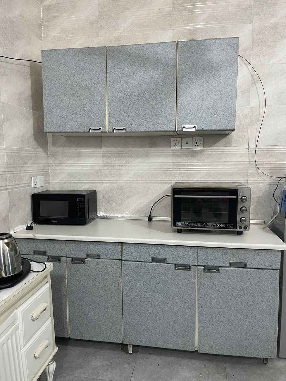 السلام عليكم عندي هذا الكاونتر للبيع قفل ب ٢٥٠ الي يريد يشتري يتصل ؏ هذا الرقم ***********
