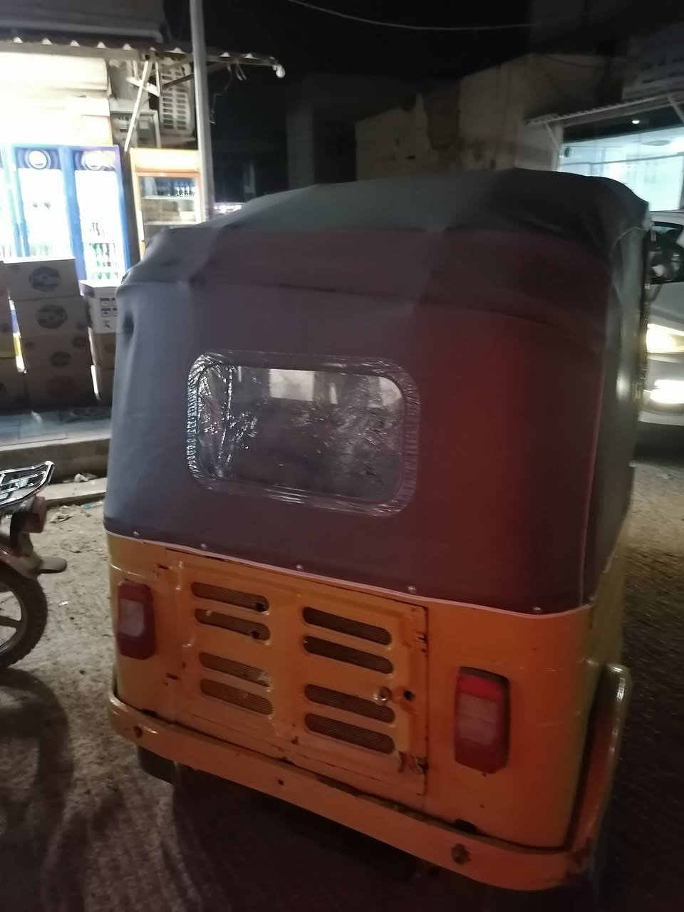 سلام عليكم تكتك للبيع موديل 16 سعر تلاثه وبيهه مجال *********** عزيزيه واسط وراق وراق
