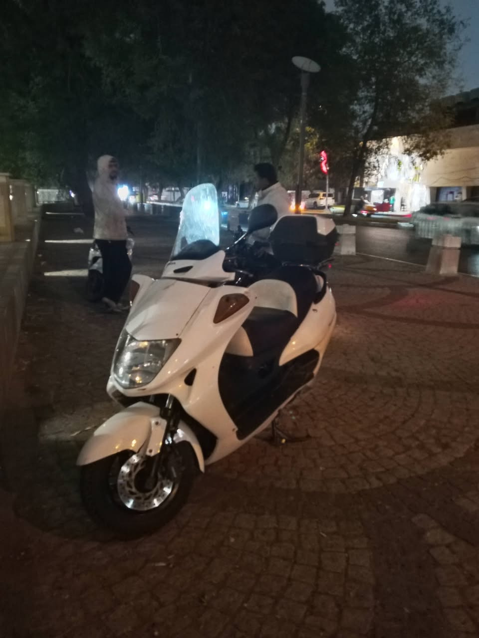 سلام عليكم
دراجه فورسايت 04 البيع ب 400وبيه مجال 
بكاني بغداد المشتل 
رقم ***********
