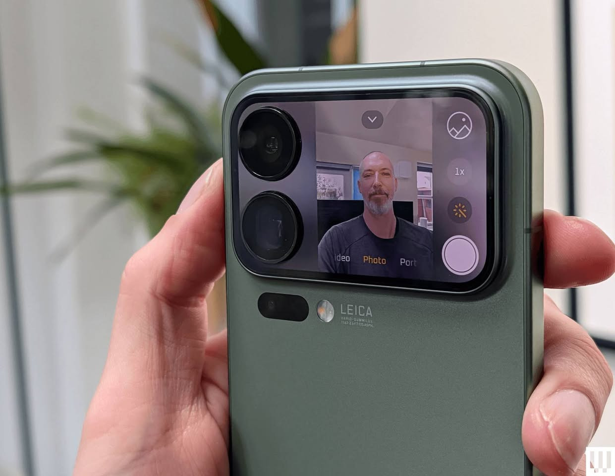 للبيع: شاومي 17 برو ماكس (Xiaomi 17 Pro Max)
الذاكرة العشوائية (RAM): 16 جيجابايت

​ذاكرة التخزين: 1 تيرابايت (1TB)

​حالة البطارية: 100% 🔋

​اللون: أبيض ملكي (White)

​فترة الاستخدام: أيام قليلة فقط (بحالة الوكالة / شبه جديد)

​السعر: 1,450,000 دينار عراقي 💵


**إذا كنت صاحب هذا الإعلان وتريد حذفه لأي سبب، رجاءا أرسل رسالة إلى الدعم الفني**