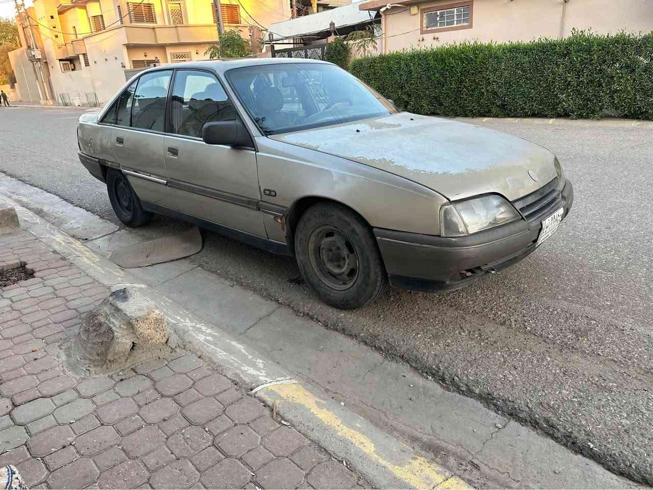 اوميكا موديل 89 سياره جاهزه كير اوتماتيك محرك 20 اربع جامات كهربائي بيها بطاقة بنزين ⛽️ شرط تحويل سنوية 2028 مشروع وطني سعرها 35 $ مكاني كركوك مامتواجد على فيس اتصل وتساب 
*********** كركوك, العراق
