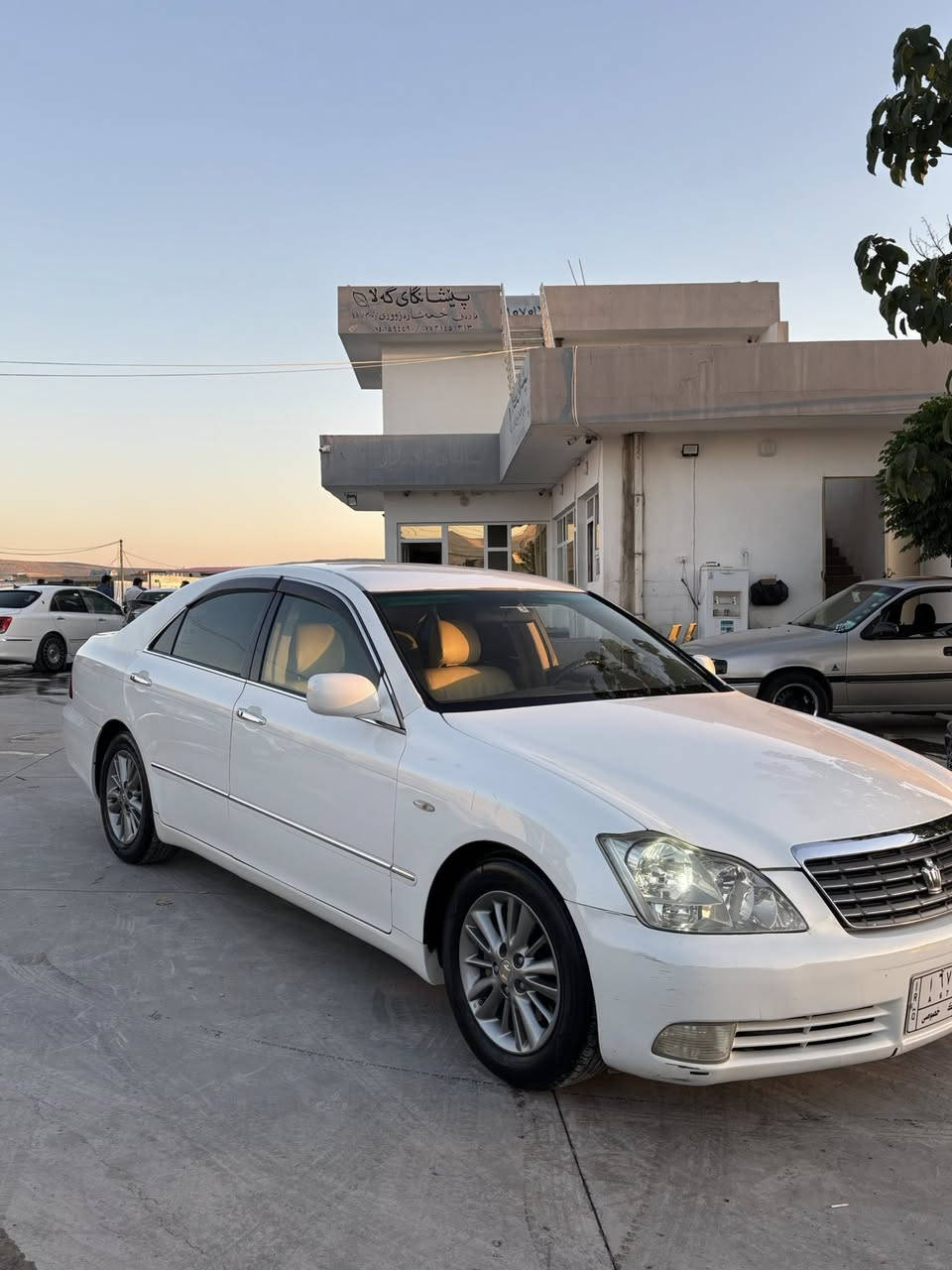 سەرەتا بەناوی خوای گەورە شاهینە بڕاوە 2007ساج مەلەکی. سی دووگمە پەردە GRS180گێڕ گەورە ئالتونی بازاڕ  ناو زەرد جلدی دوبەی. گیڕو مەکینەی بەشەرت تایەکانی تازەیە تەقەو رەقی نیە بەشەرت.  کۆدیش هەیە بەناوی خۆمانەوەیە 45$گەلا معامەبرایەنە  شوین سلیمانی ***********
