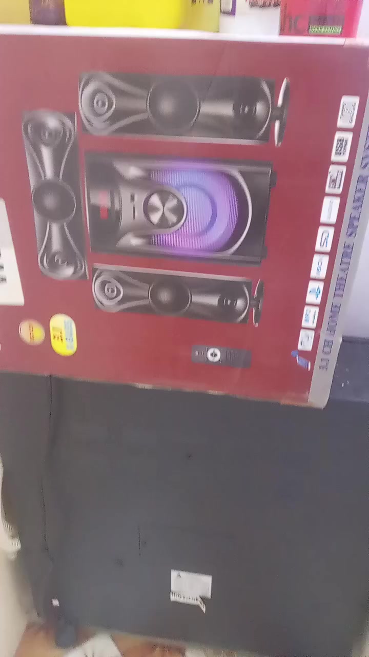 السلام عليكم ام بي 3 سماعات مضخم اخو جديد سعره 60 بي مجال ***********
