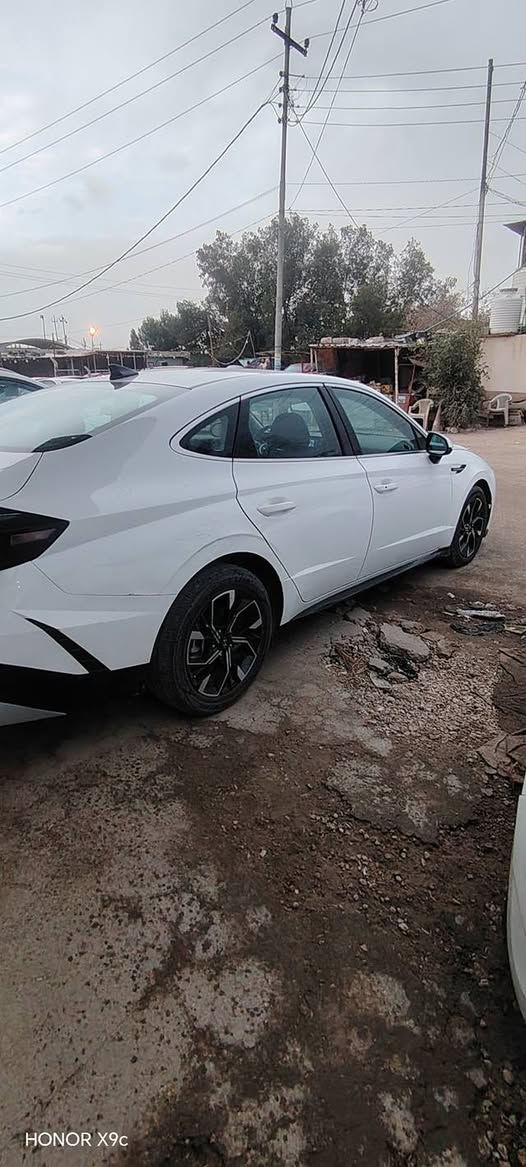 سلام عليكم
سوناتا 2024 sel  وارد امريكي صور حادث داخل المنشور ماشية 30
مكينة 2500
كير تعليگ 8نمر
كشنات كهرباء وتدفئة
بصمة ابواب وتشغيل وجنطة
رادار امامي حساسات خلفي وامامي
تحكم مري قيادة ذاتية مثبت سرعة
تنبيه خروج عن المسار ومانع انزلاق
١٢ سماعة صوت شاشة متصلة كار بلي 
اوتو هولد وڤيو للكاميرا
كشنات جلد فيروزي
مودات قيادة sport normal smart
شفتات ستيرن سرعة
بيها بعد مواصفات
 بدون رقم منفيس بسمي 
السعر 180$
مكاني كربلاء 
***********
*********** كربلاء, العراق
